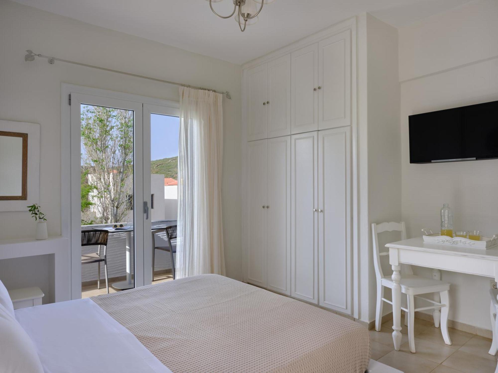 Aelia Apartment Agios Petros Room photo